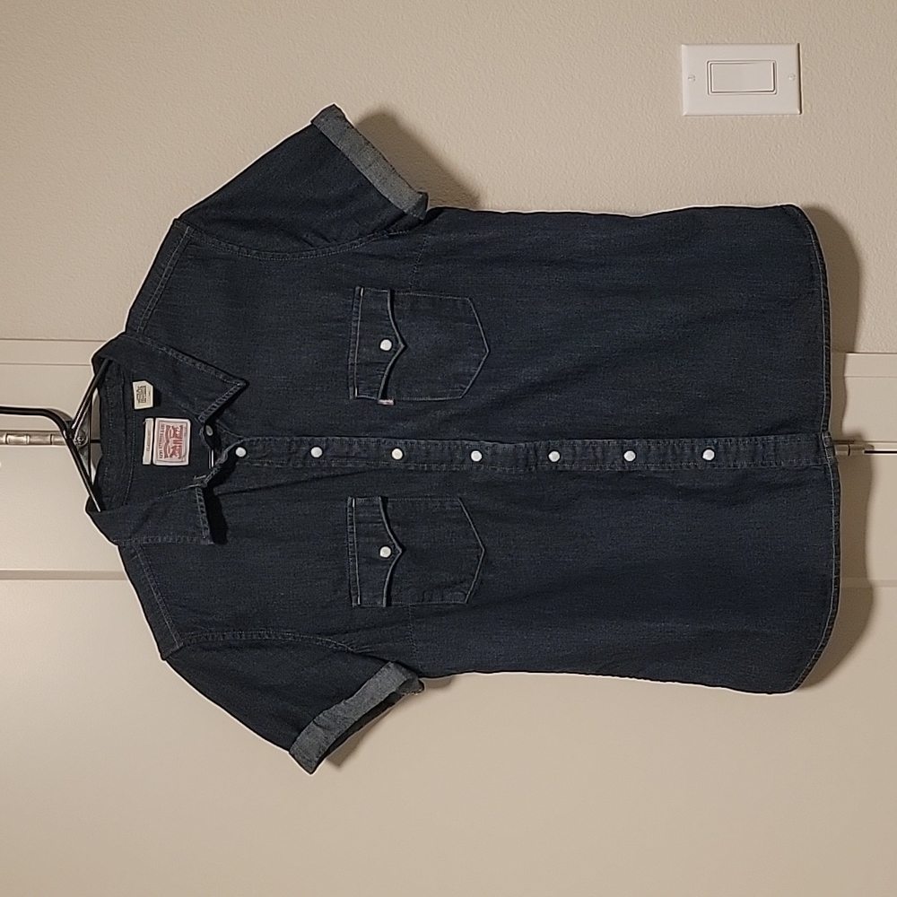 Levi's classic denim shirt, size L